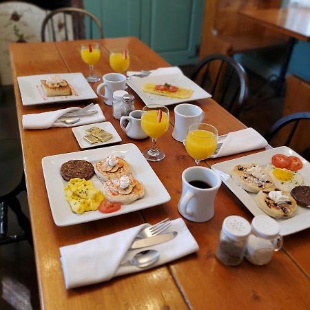 Cleveland House Inn 뉴포트 외부 사진