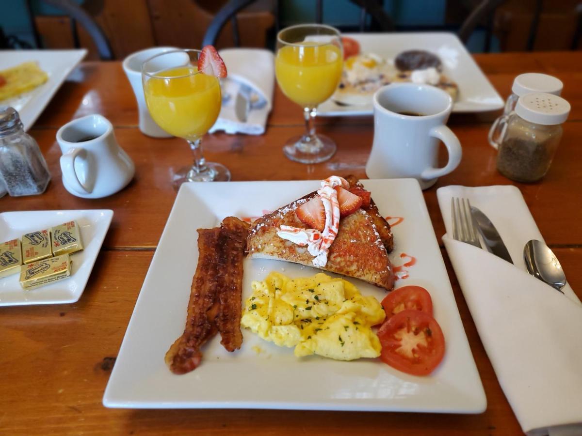Cleveland House Inn 뉴포트 외부 사진
