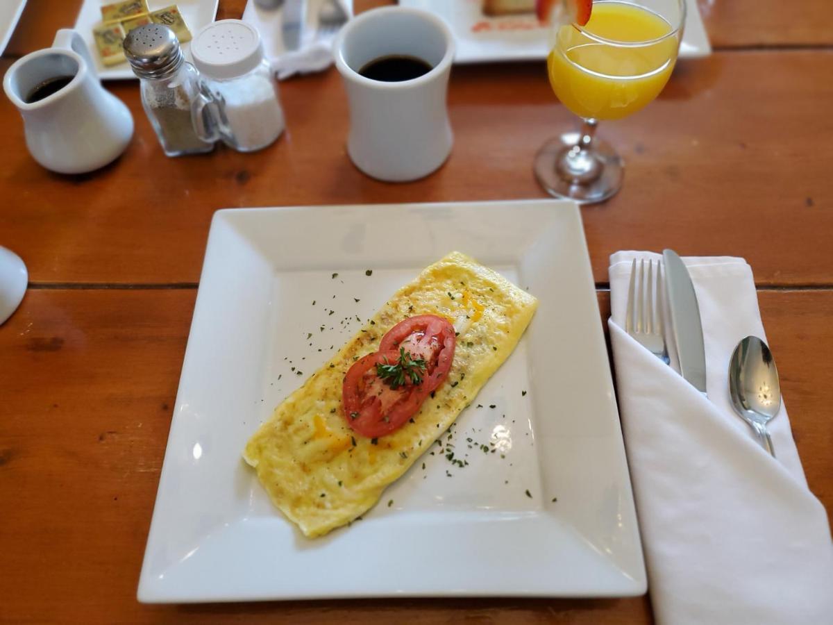 Cleveland House Inn 뉴포트 외부 사진