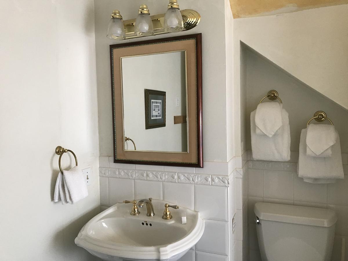 Cleveland House Inn 뉴포트 외부 사진