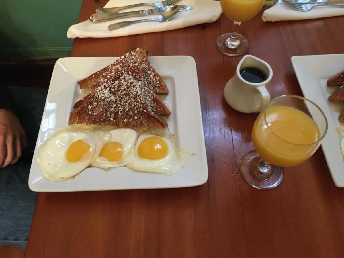 Cleveland House Inn 뉴포트 외부 사진